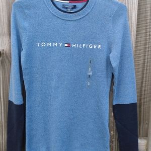 NWT Tommy Hilfiger women's sweater